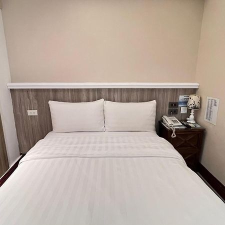 Migo Hotel Taichung Exterior photo