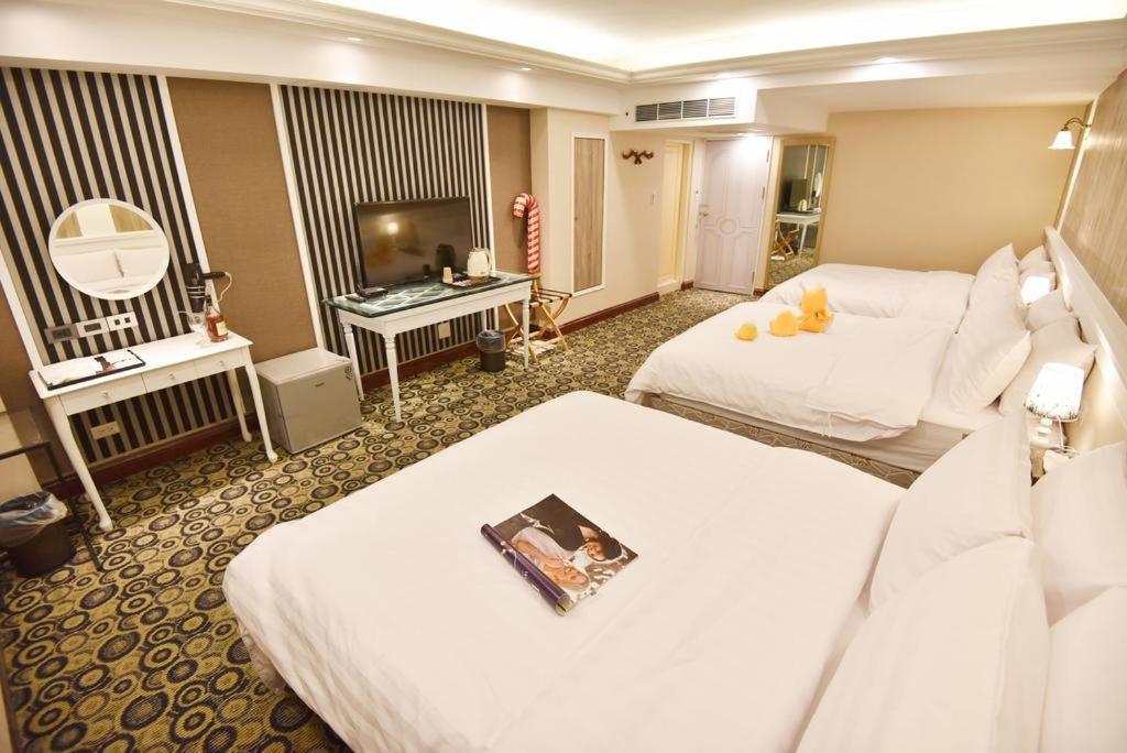 Migo Hotel Taichung Exterior photo
